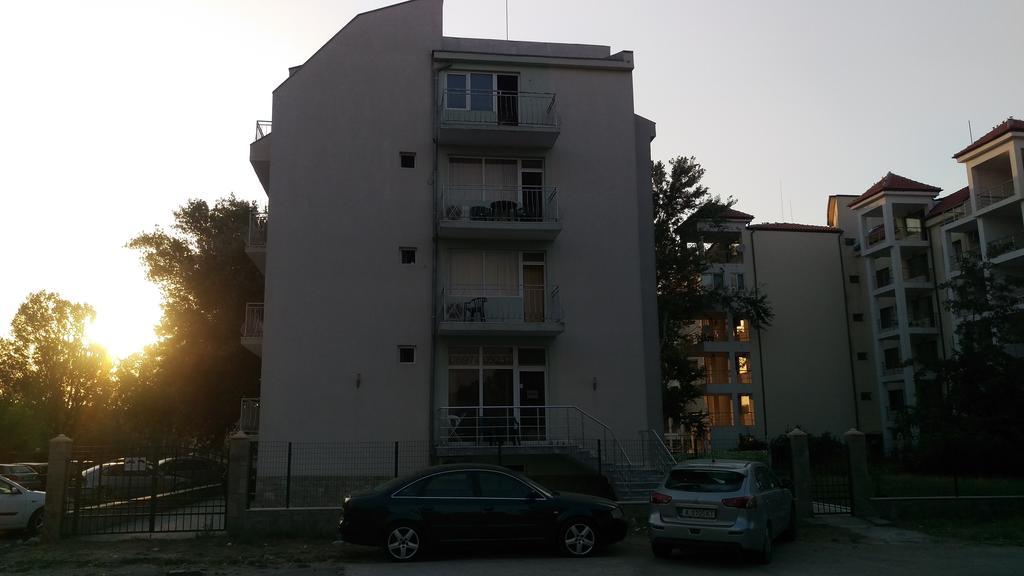 Guest House Paskal 阳光海滩 外观 照片